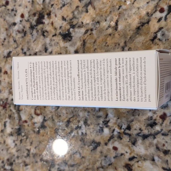 Hydrating serum - Picture 2 of 5